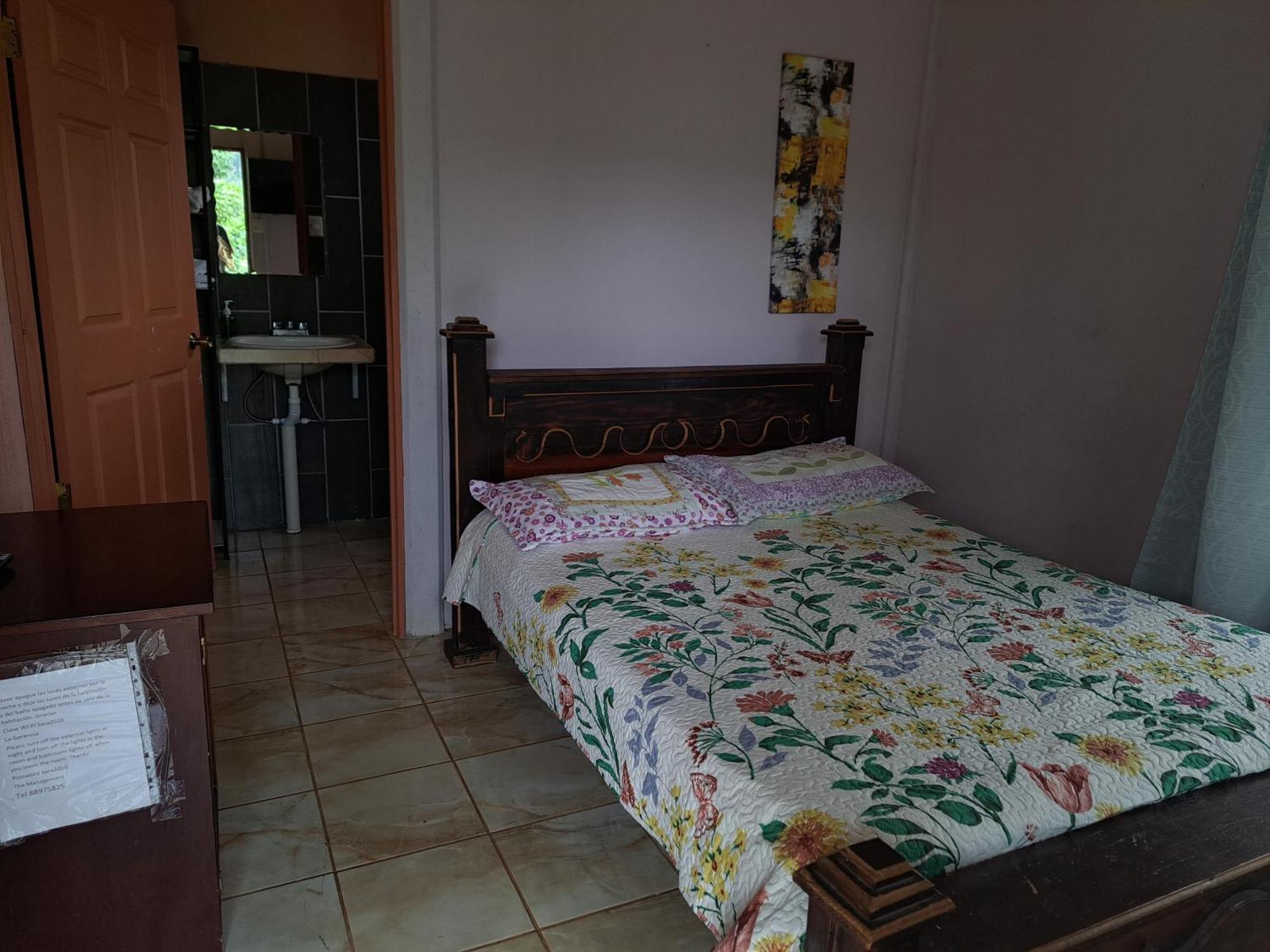 Hospedaje Luis & Ana Pejibaye Номер фото